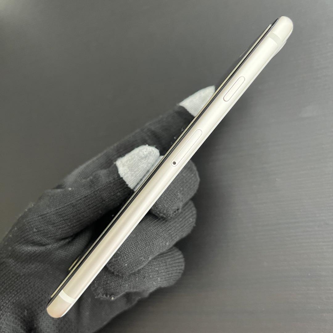 iPhone SE (第3世代) スターライト 256GB 【ガラス画面保護付】