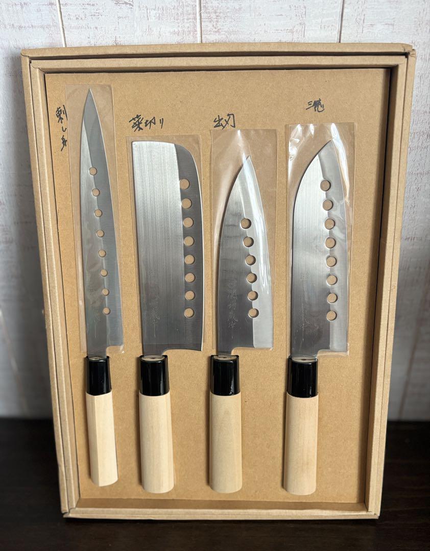 【新品 穴あき和包丁4本セット 関鍔蔵作 セキツバゾウ】