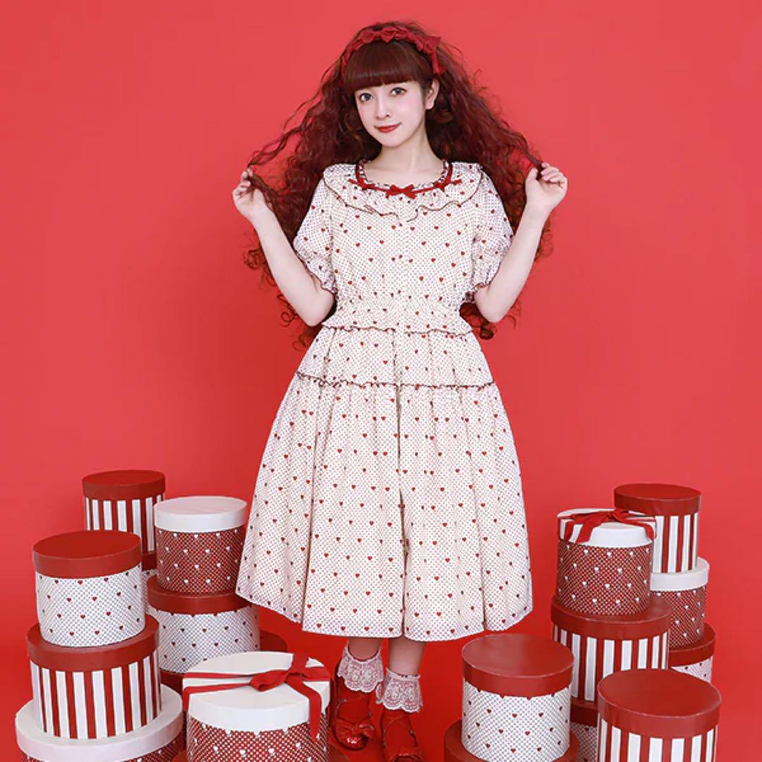 新品タグ付き メロディバスケット 青木美沙子コラボワンピース レッドM