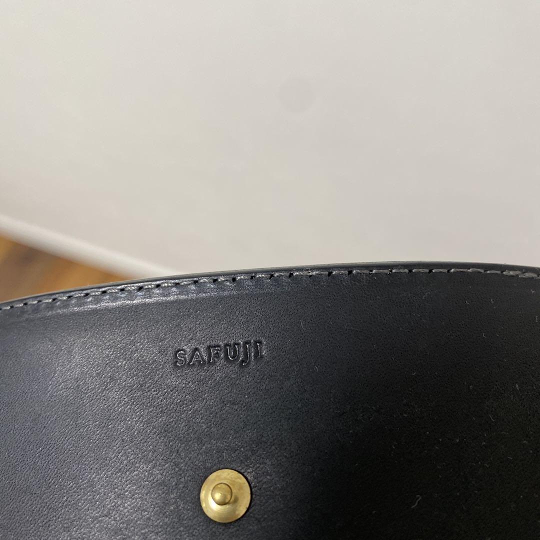 レザーショルダーバッグ