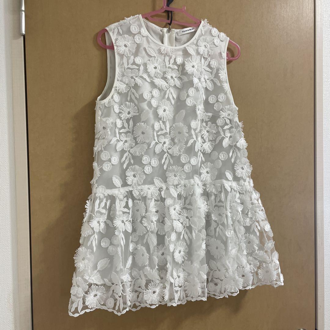 『3年保証』 エムプルミエ m-premierBLACK花柄刺繍トップス トップス