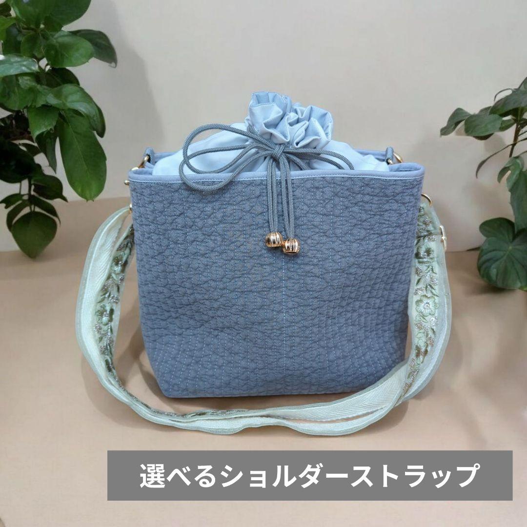 底板内蔵 大きな外ポケット3つ付 巾着ショルダーバッグ ヌビ インド刺繍 グレー
