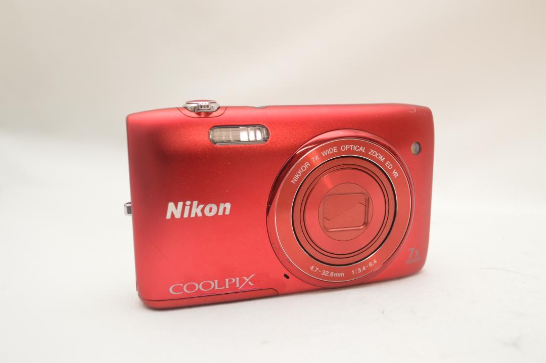 Nikon coolpix S3500 レッド デジカメ 2722 Nikon Coolpix S3500 Red Digital Camera 2722 From Japan