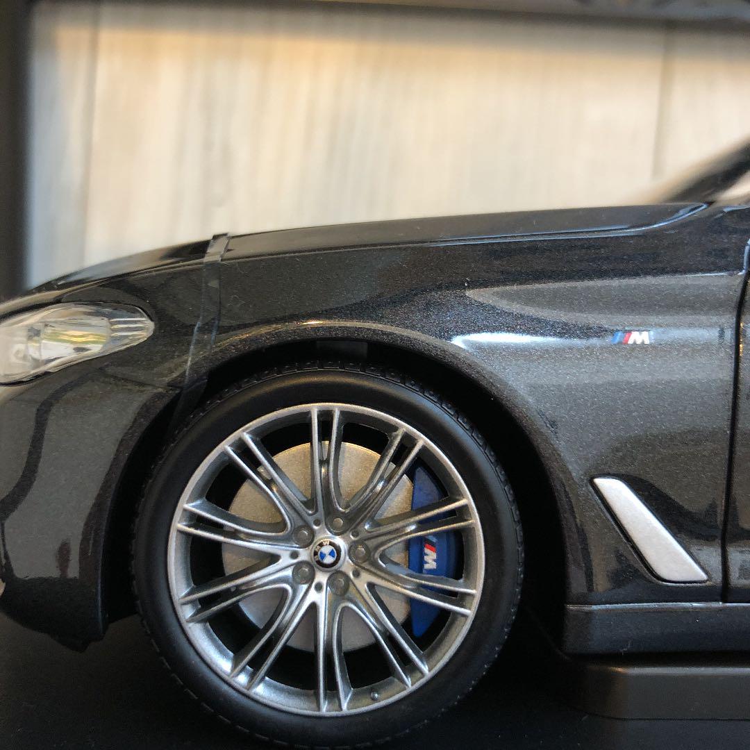 人気超激安 美品 5シリーズMスポーツ?1:18 スケールモデル RK4dG-m20845685601 BMW 即納お得