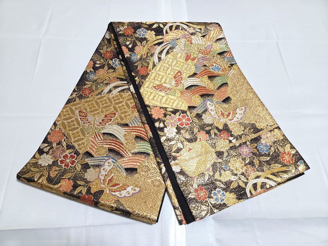B◆着物くつろぎ 吉祥文様 金糸 黒 蝶々 鳳凰 六通 正絹 フォーマルな袋帯