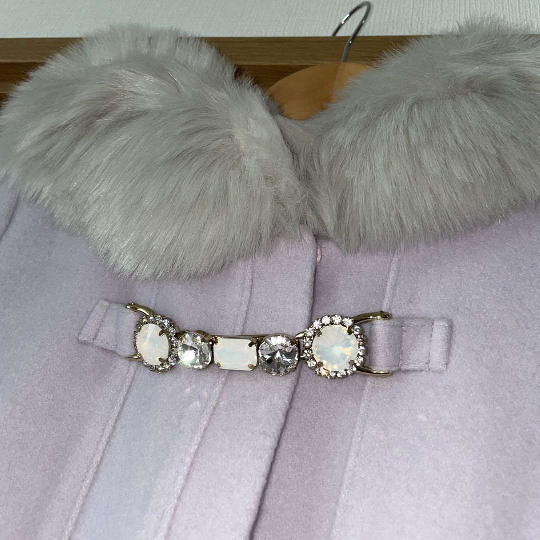 ♡Rady♡♡新品、未使用品♡素敵なビジューのファーコート Rady ビジューファーコート 定価¥37,300