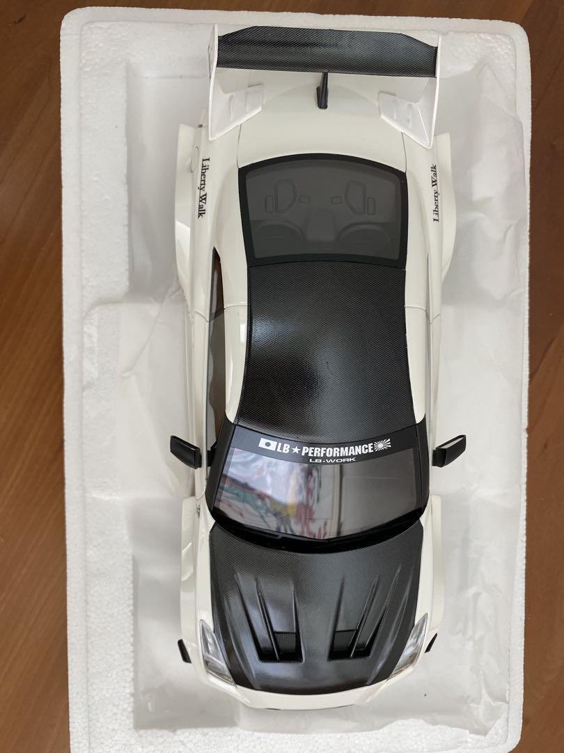 LBsilhouette WORKS GTNissan 35GTR 1/18