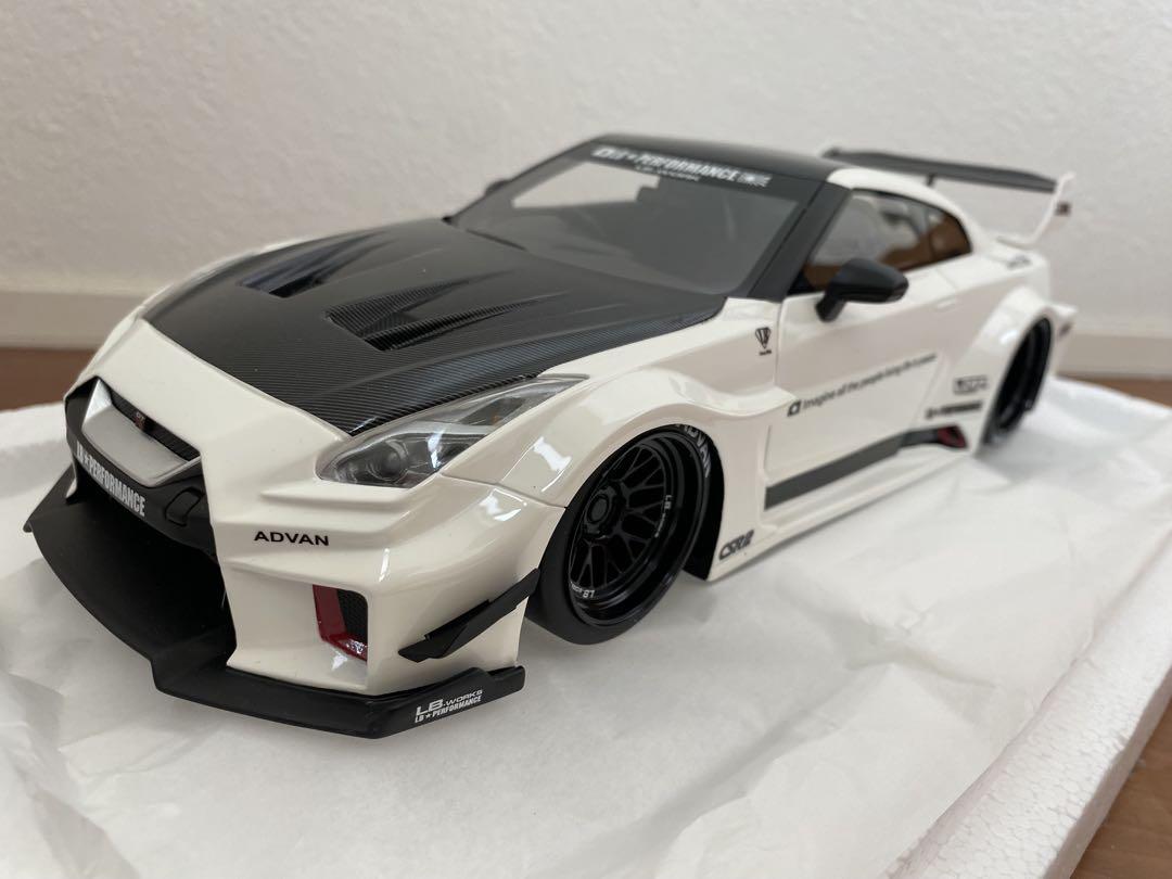 ミニカー LBsilhouette WORKS GTNissan 35GTR 1/18 1/18スケール「LB-Silhouette WORKS GT NISSAN 35GT-RR」(レッド