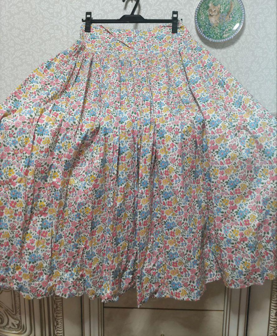 専用　SEVENTEN セブンテン　リバティプリントハイウエストタック　スカート リバティプリントハイウエストタックスカート(グリーン) - seventen