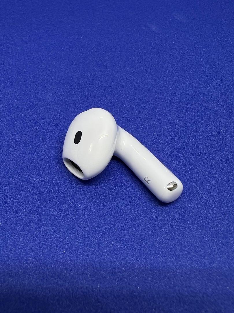 Apple AirPods 第4世代 R右耳 ANC非対応 イヤホン 652
