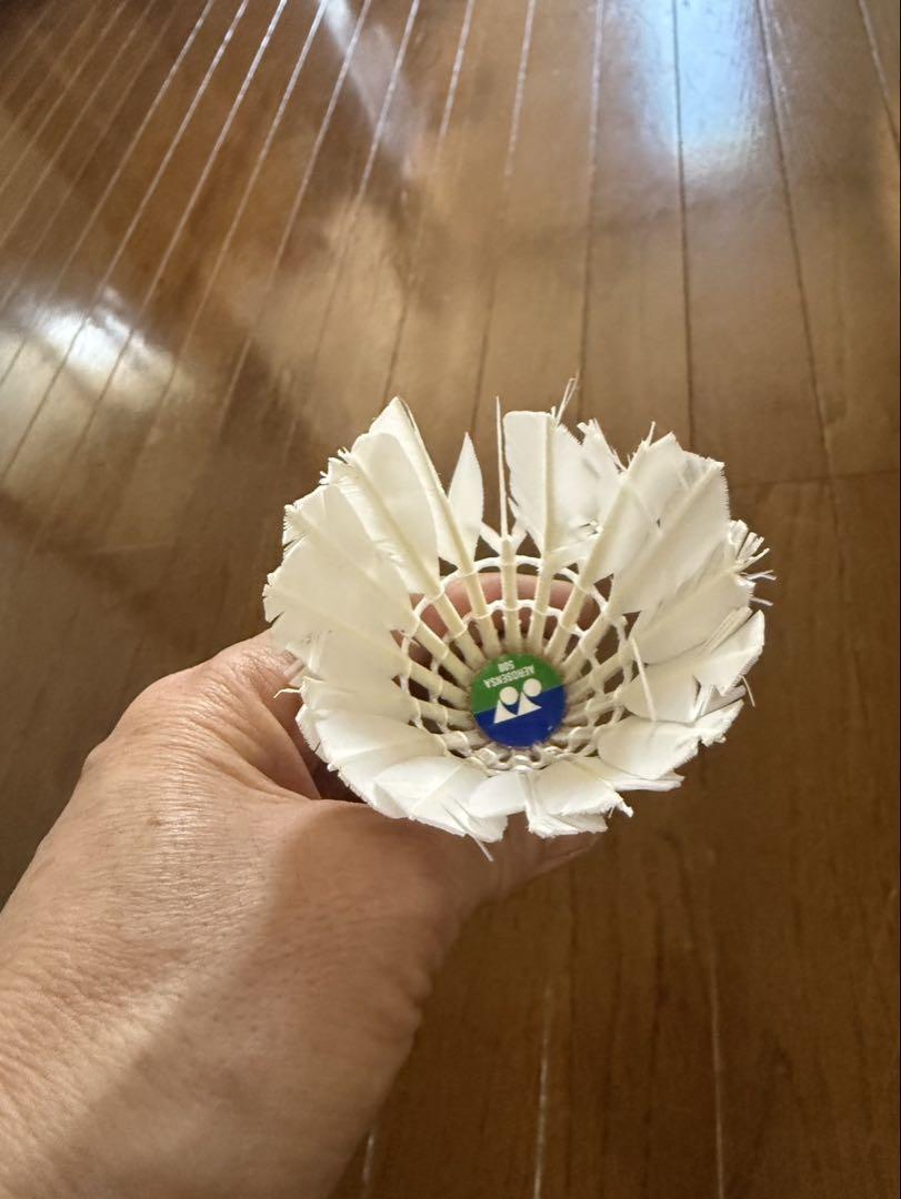 ヨネックス　バトミントンシャトル　エアロセンサ500