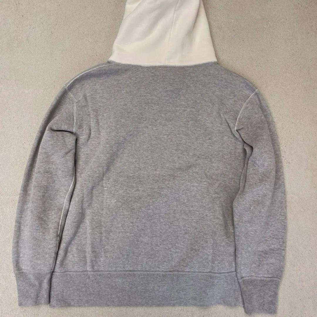 OUTFITTERS パーカー