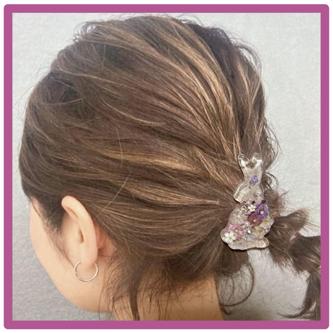 No 802⭐︎可愛いうささんレジンヘアゴム⭐︎かすみ草⭐︎٩(๑