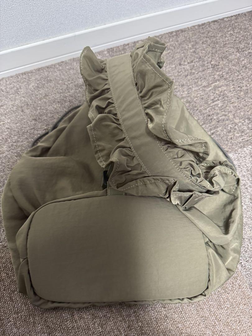 outdoor frill sling bag フリルボデイバッグ　カーキ
