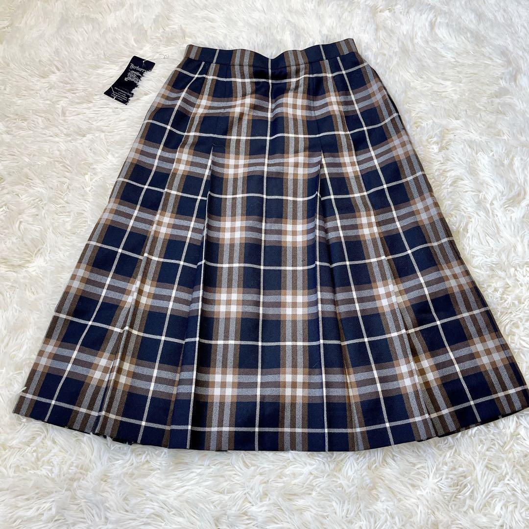 未使用タグ付Burberrysバーバリー ノバチェック　プリーツスカート膝丈