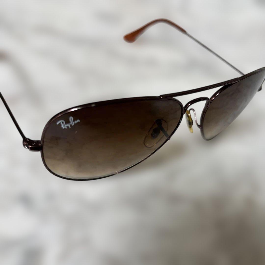 「大人気 新入荷 新品」に該当するファッション通販 Ray-Ban アビエーターサングラス ブラウン - メルカリ 小物