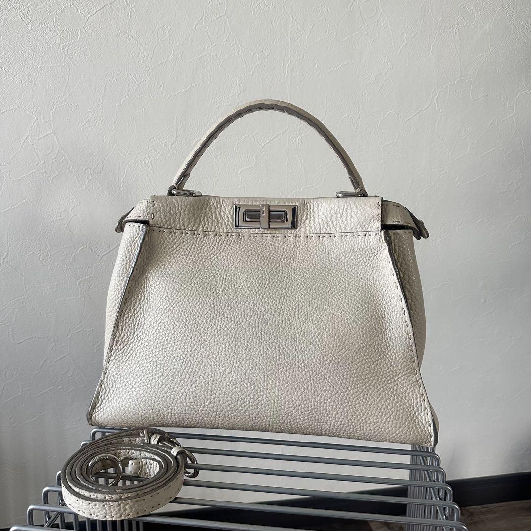 FENDI セレリア ピーカブー レギュラー ベージュ ショルダー