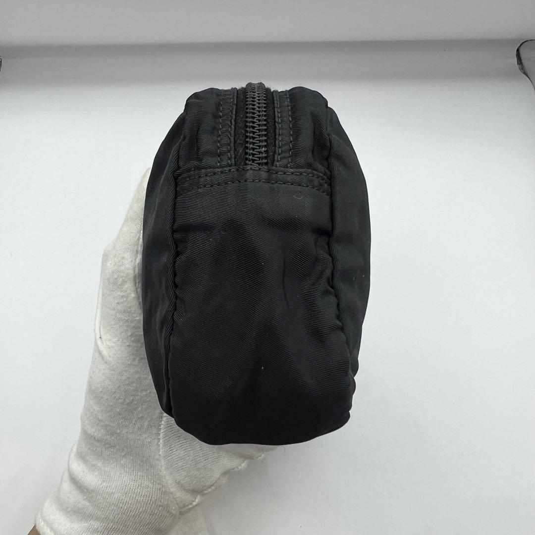 【美品】プラダ ポーチ ナイロン 三角ロゴ ブラック 白タグ