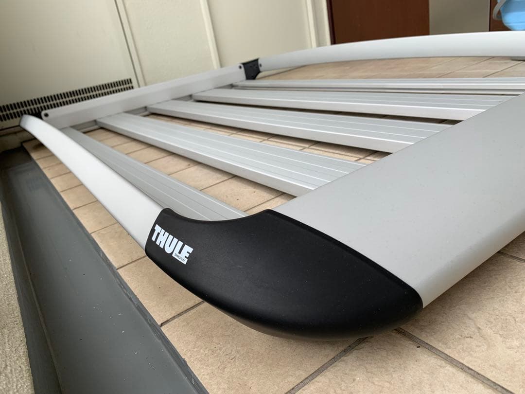 スーリールーフラックXpedition th821Thule