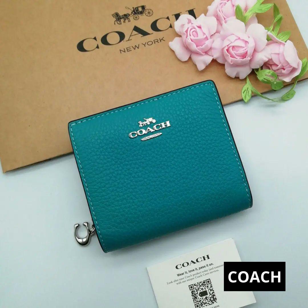 クリスマス特集2022 新商品 COACH 折り財布 NEWカラー 正規品 折り財布