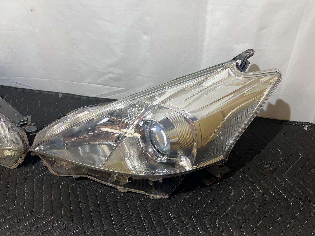純正プリウスα zvw41wヘッドライト 左右セット ⭐️ ZVW41トヨタ プリウスα 純正ヘッドライト左側中古品