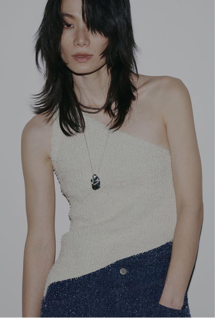 MEDI BASKET LIKE KNIT TOP