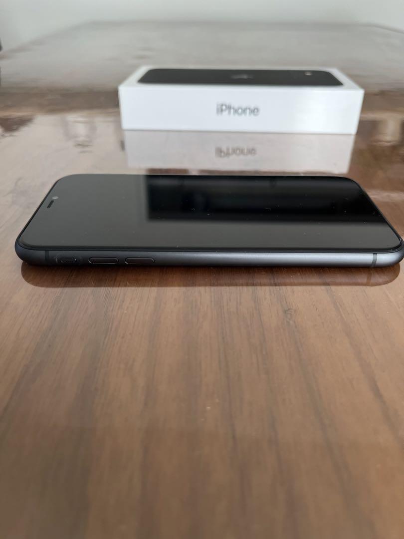 【超美品】iPhone 11 ブラック 64 GB SIMフリー