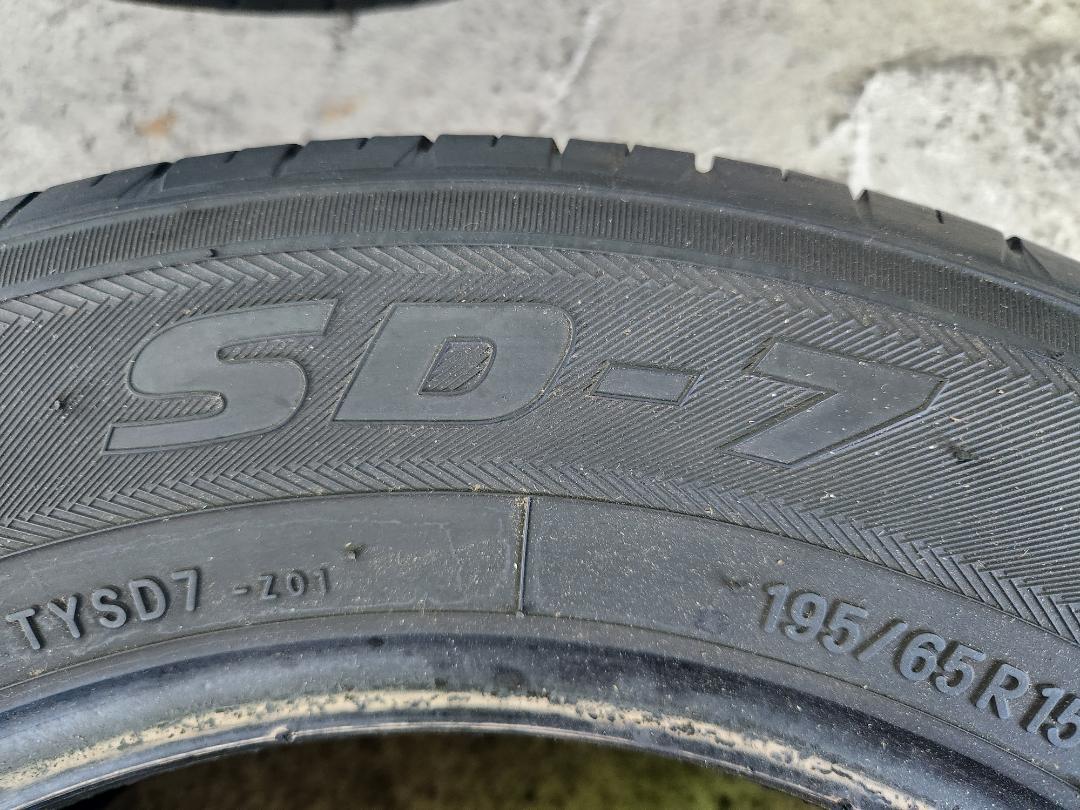 送料込☆2022年製 トーヨータイヤ 195/65R15☆2本