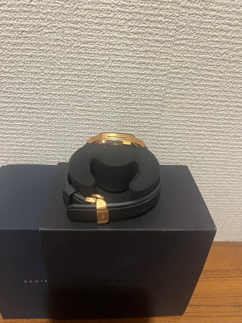 40mm Apple Watchケース ブラック/ゴールド