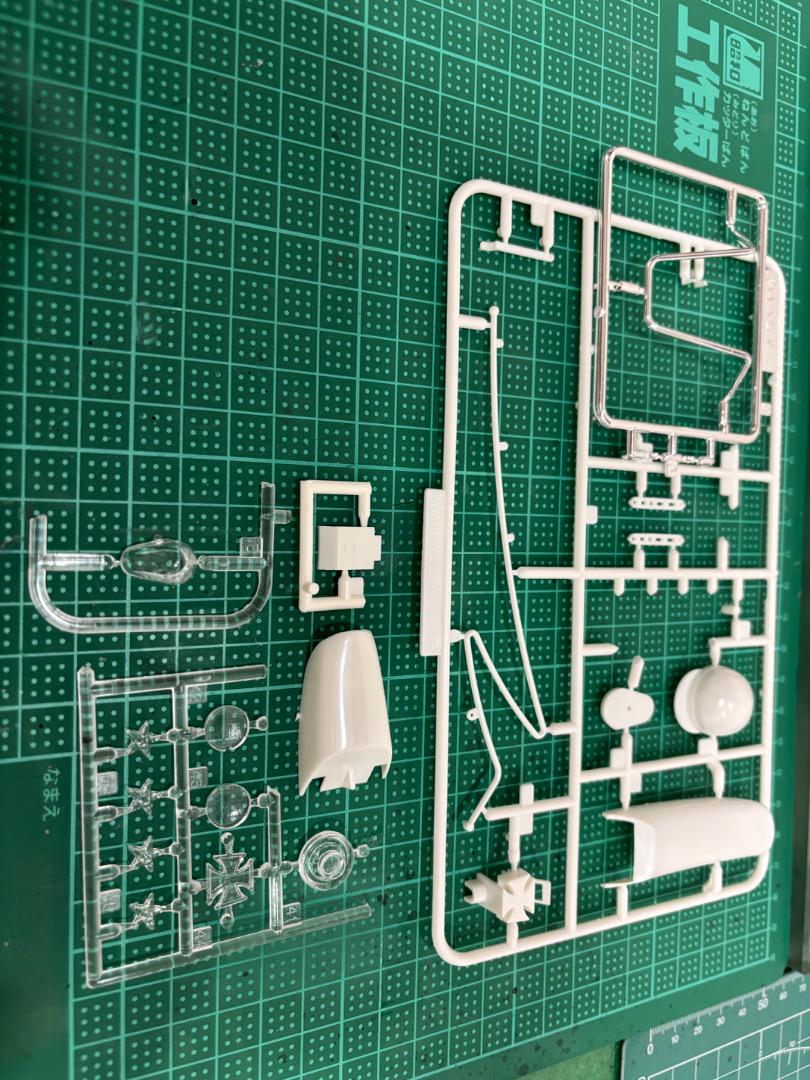 AOSHIMA 1/12スケールに『カワサキ Z400FX E4』と『ヤマハ Vmax
