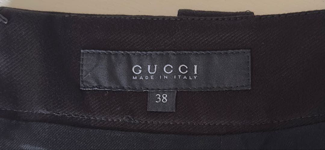GUCCI グッチ スカート 黒 ブラック ゴールド金具 タイトスカート GUCCI グッチ スカート 黒 ブラック ゴールド金具 タイトスカート