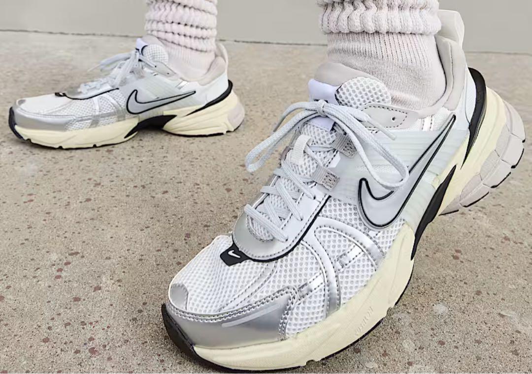 Nike V2K RUN 25㎝　ウィメンズV2Kラン