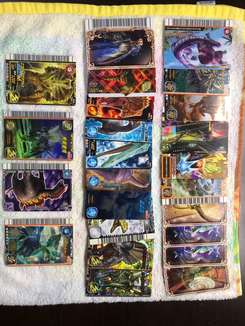 【 まとめ売り 】恐竜キング　アーケードカードゲーム　93枚