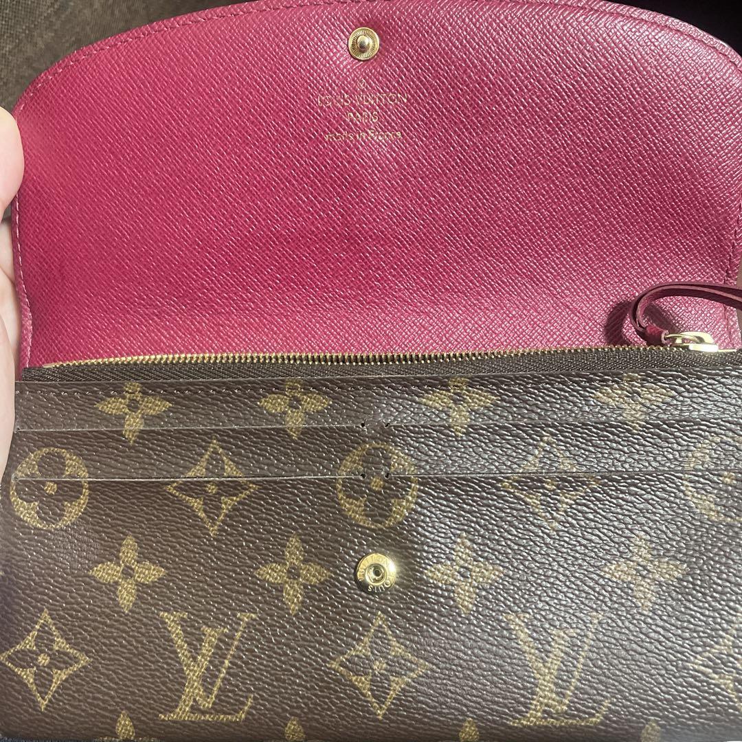 VUITTON 財布