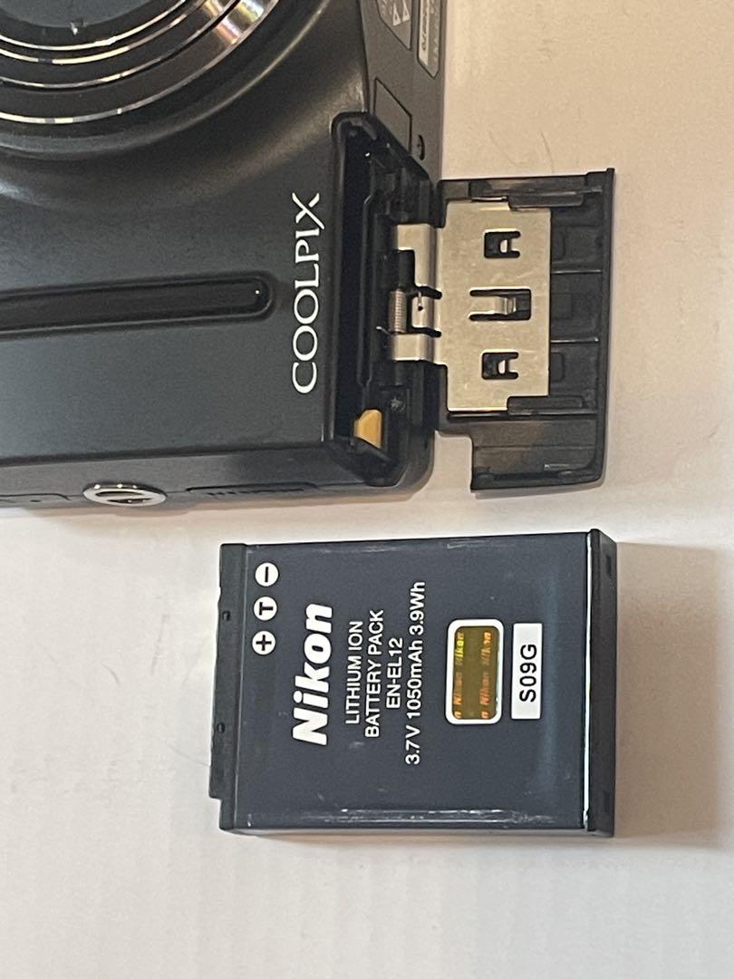 Nikon coolpix S9700 黒
