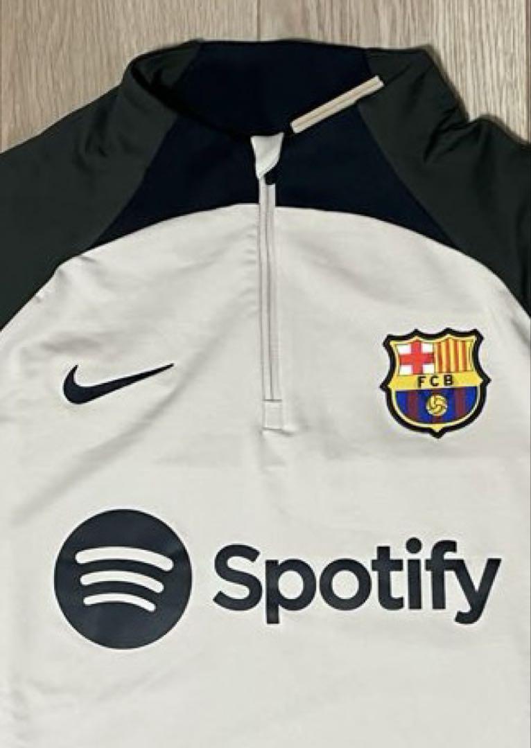 NIKE バルセロナ　バルサ　ドリルトップ　トレーニングトップ　インポートM新品