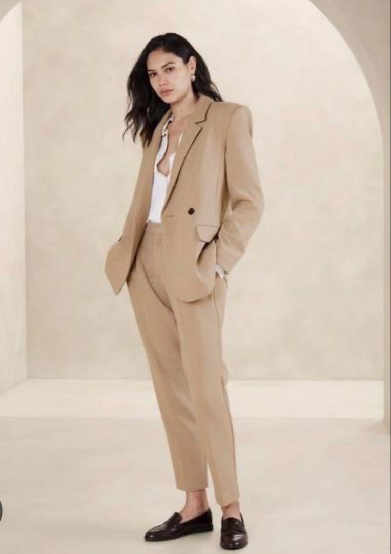 BANANA REPUBLIC ベージュ　セットアップ