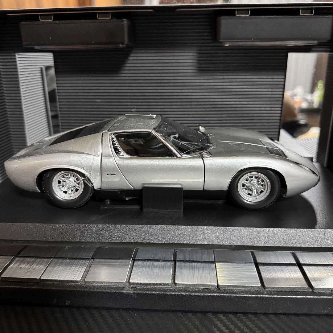 絶版未展示品 京商 1/18 ランボルギーニ ミウラ P400 SV シルバー