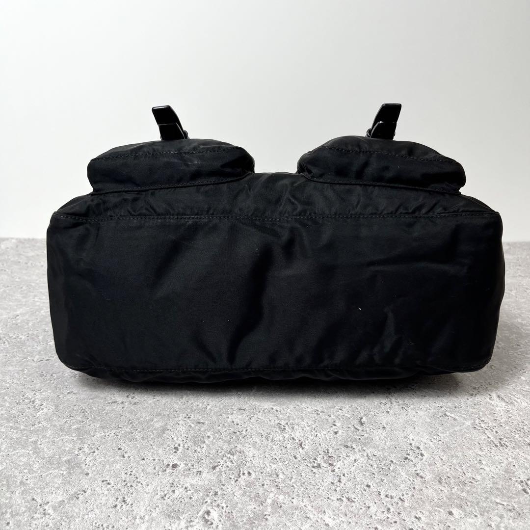 l25【美品】プラダ　三角ロゴ　ナイロン　レザー　ブラック　ショルダーバッグ PRADA プラダ ショルダーバッグ ナイロン レザー 三角ロゴ