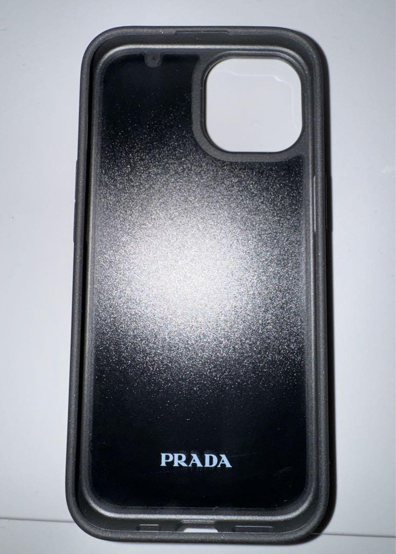 PRADA iPhone15ケース
