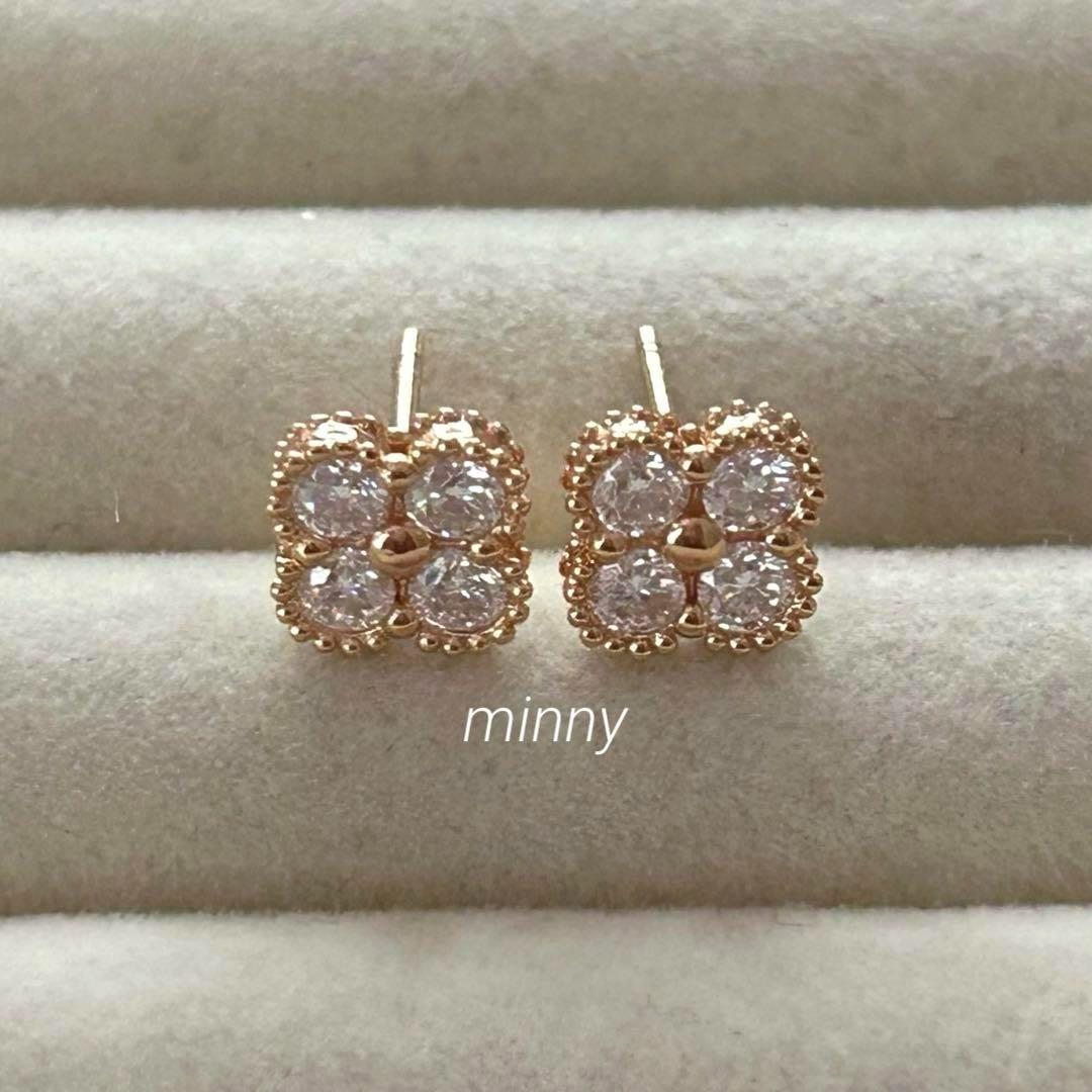 2404 高級 モアサナイト ピアス クローバー ゴールド 花 2404 高級 モアサナイト ピアス クローバー ゴールド 花（売れ筋