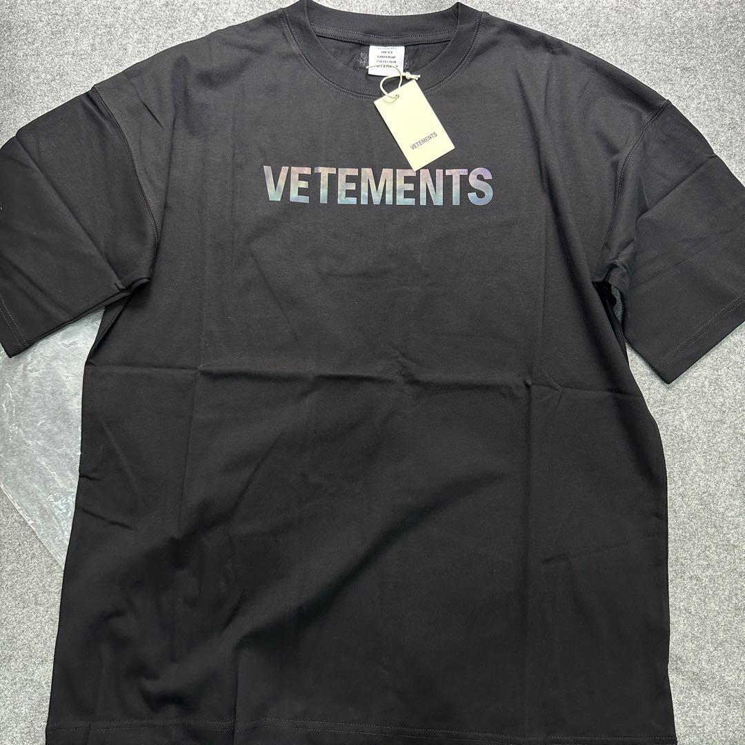 VETEMENTS ヴェトモン  オーバーサイズ ロゴTシャツ ヴェトモン VETEMENTS ベースボールロゴオーバーサイズTシャツ