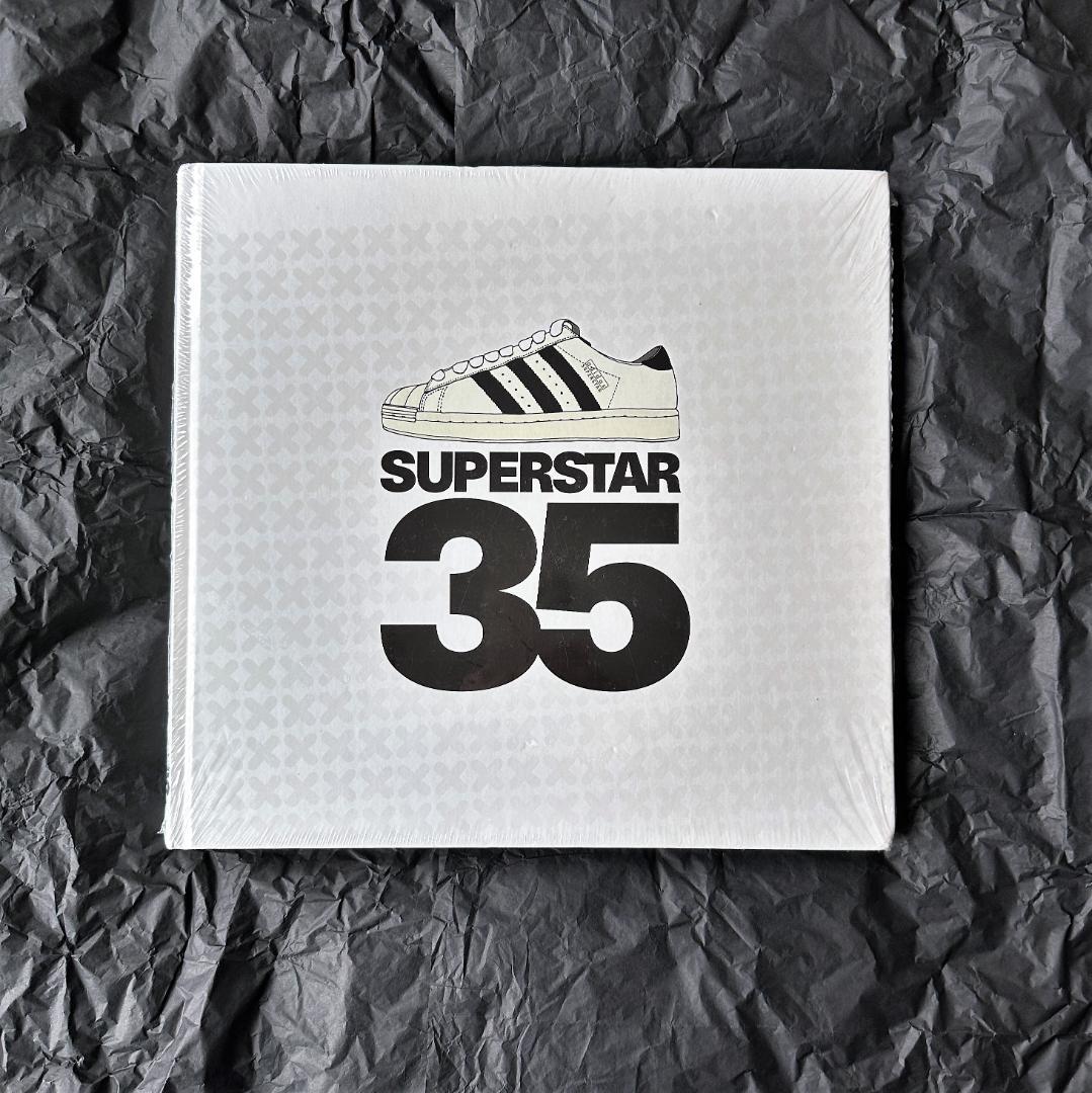 2022年のクリスマス 未開封 anniversary写真集 35th SUPERSTAR adidas