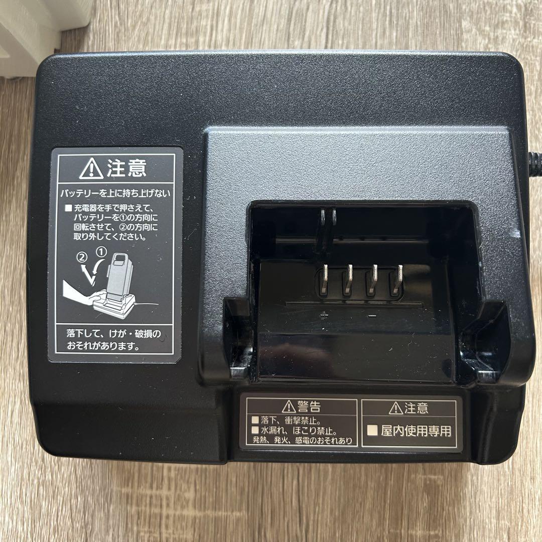 Panasonic バッテリー充電器 NKJ069Z1 Amazon.co.jp: Panasonic(パナソニック) スタンド式専用充電器