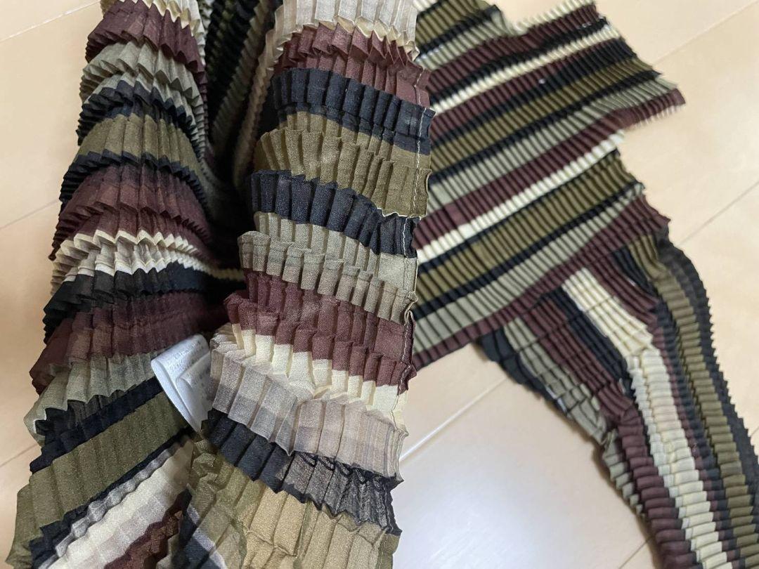 【美品】ISSEY MIYAKE プリーツストライプトップス M