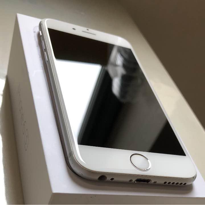 iPhone6 plus silver 64GB docomoスマートフォン/携帯電話