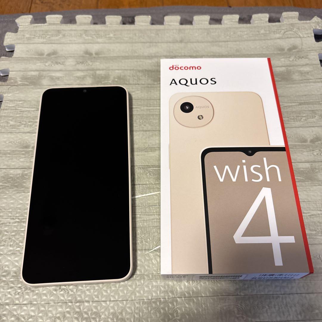 docomo AQUOS wish 4 ホワイト - メルカリ