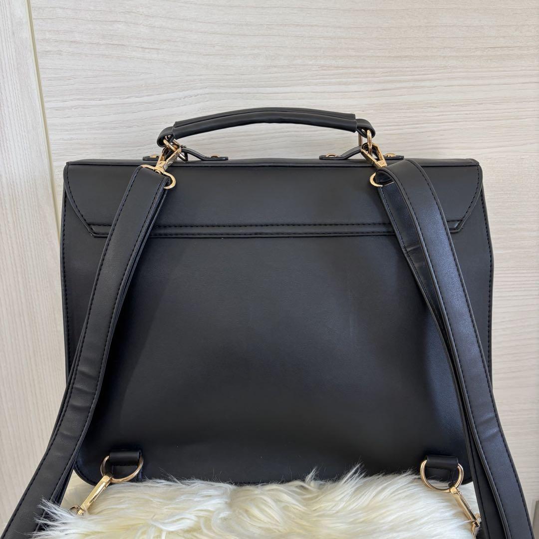 新品未使用】Amavel カギ付A4サッチェルバッグ - メルカリ
