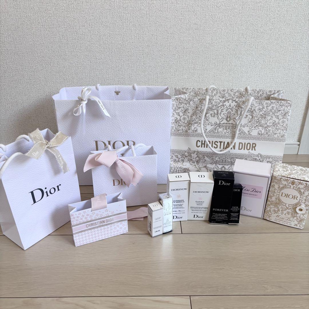 Dior ディオール 空箱 リボン まとめ売り Dior リボン付き 紙袋 ショッパー 空箱 まとめ売り 限定デザイン