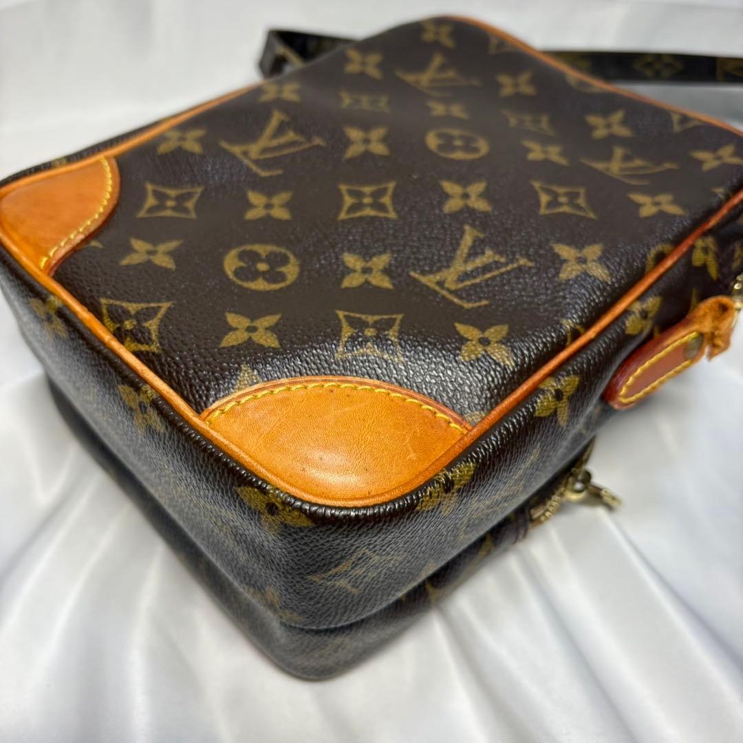 ルイヴィトン ショルダーバッグ 斜め掛け アマゾン モノグラム ブラウン ルイヴィトン ショルダーバッグ 斜め掛け アマゾン モノグラム ブラウン